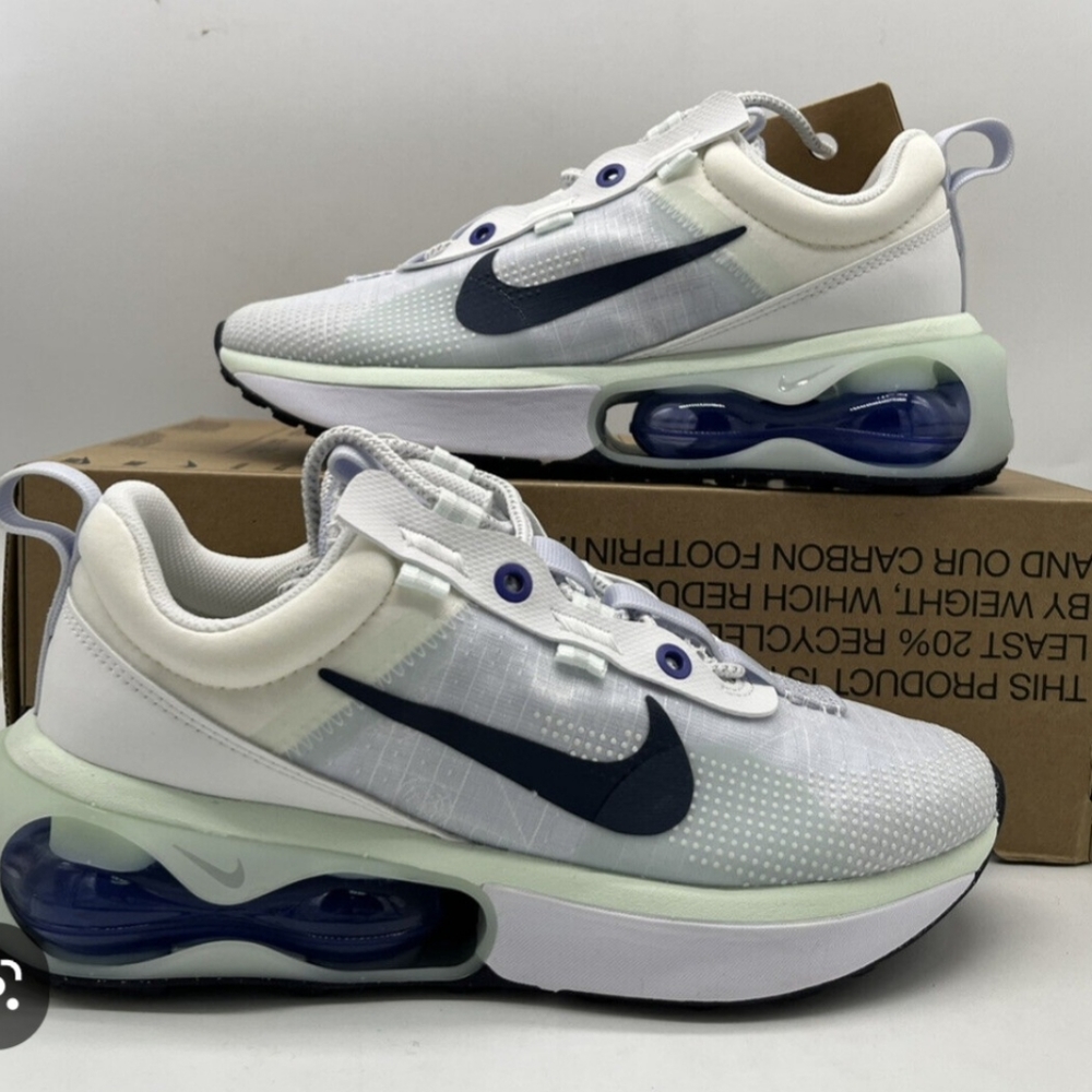 Womans Nike Tennis Shoes